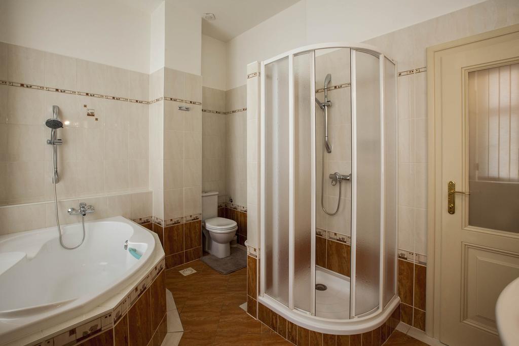 Old Town Square Residence Bambur Прага Номер фото